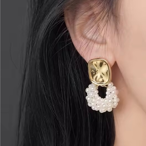 Zara Gold and White Pearl Earrings - Picture 4 of 13